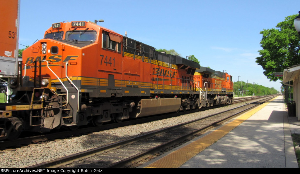 BNSF 7441 & 4758